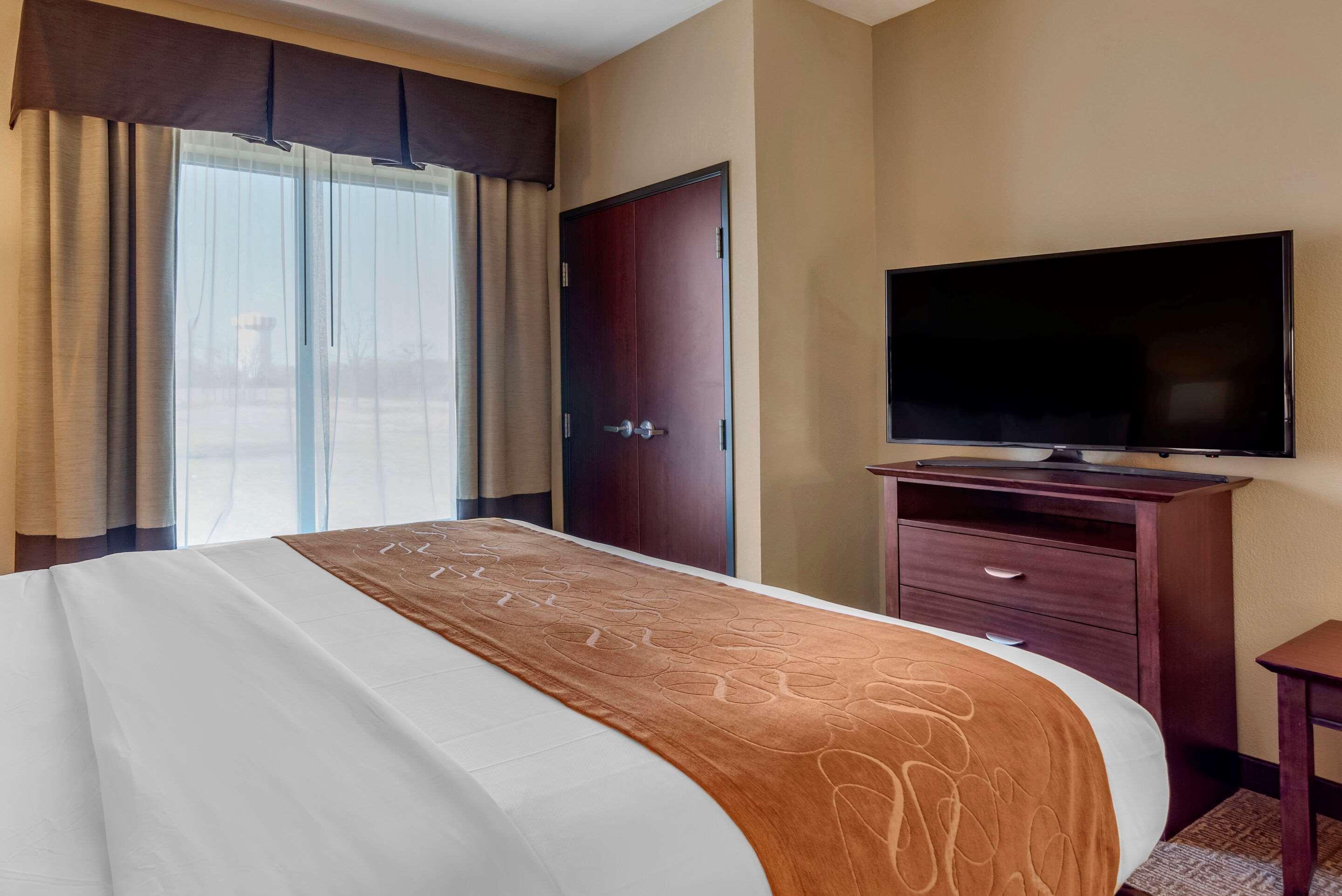 Comfort Suites Airport South Монтгомері Екстер'єр фото