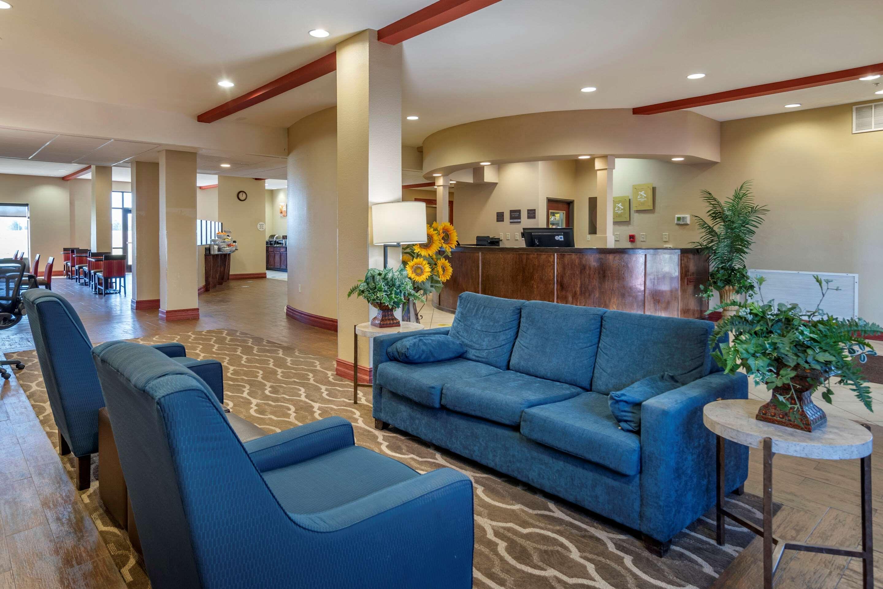 Comfort Suites Airport South Монтгомері Екстер'єр фото