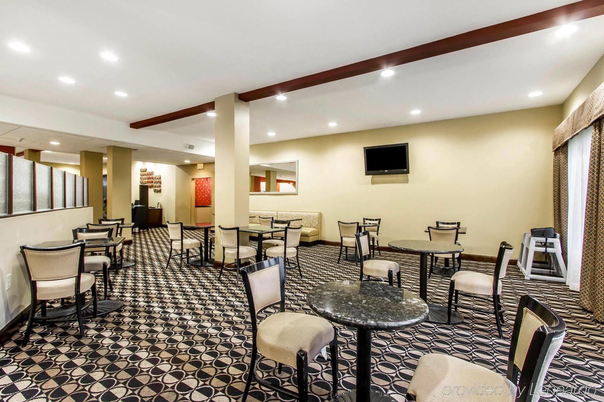 Comfort Suites Airport South Монтгомері Екстер'єр фото