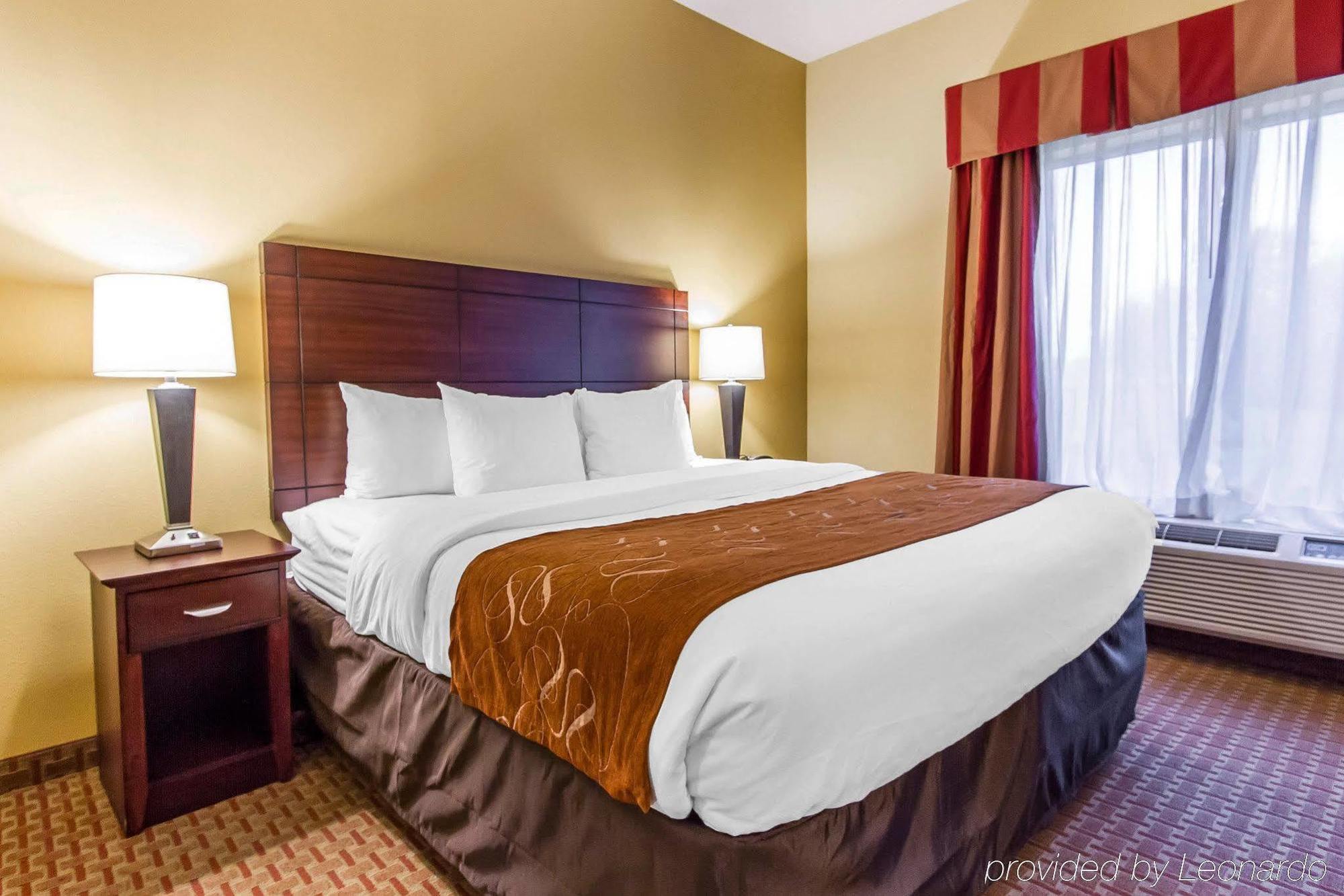 Comfort Suites Airport South Монтгомері Екстер'єр фото