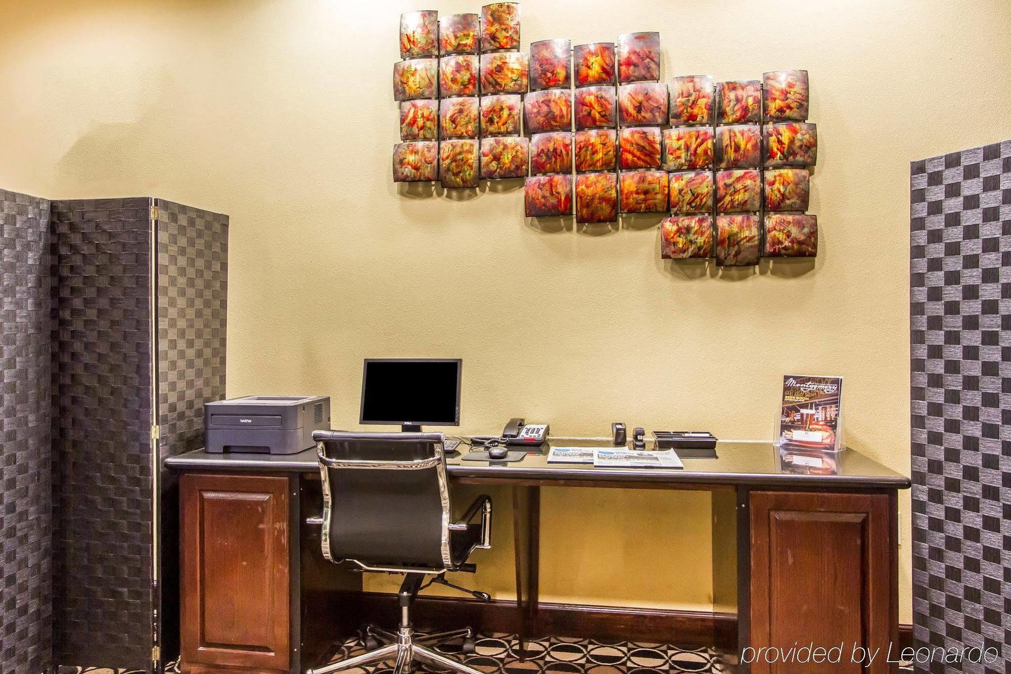 Comfort Suites Airport South Монтгомері Екстер'єр фото